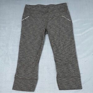 Athleta Heather Gray Capri Leggings with White Pocket Piping
